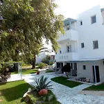 Stella Naxos Island Aparthotel 3*