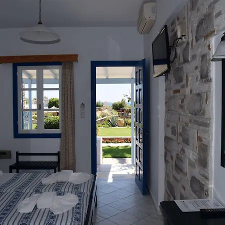 Stella Naxos Island