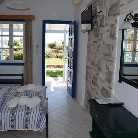Stella Naxos Island
